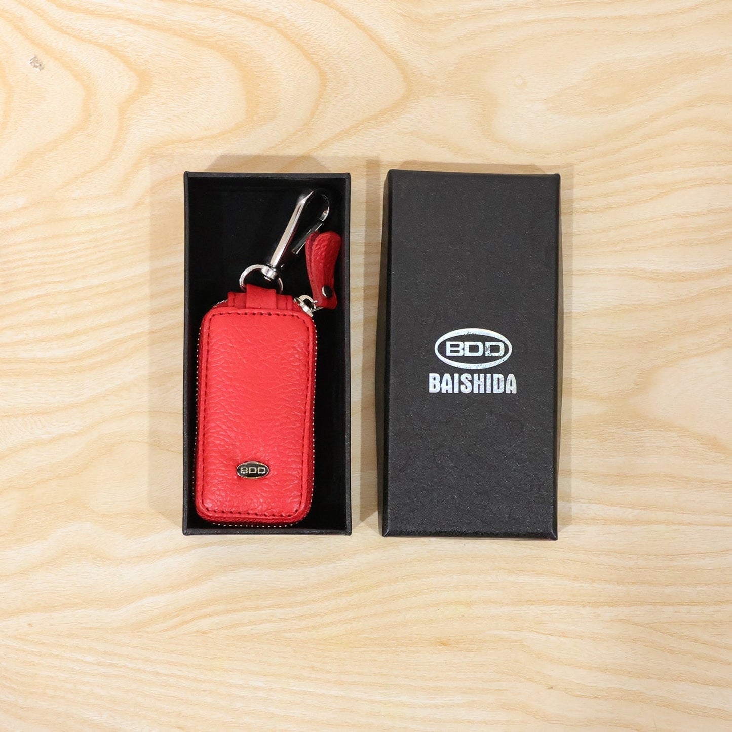 Car key holder pack box showcasing packaging