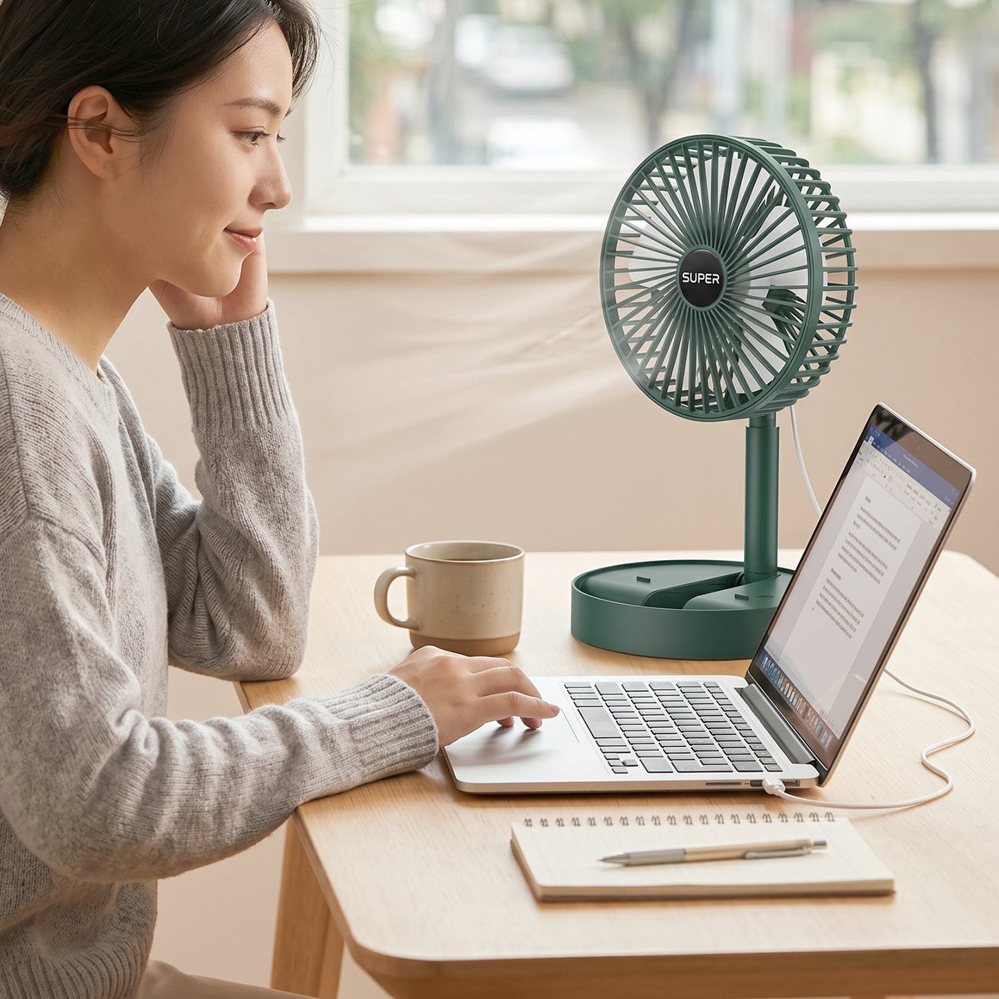 USB desk fan suitable for study and daily use