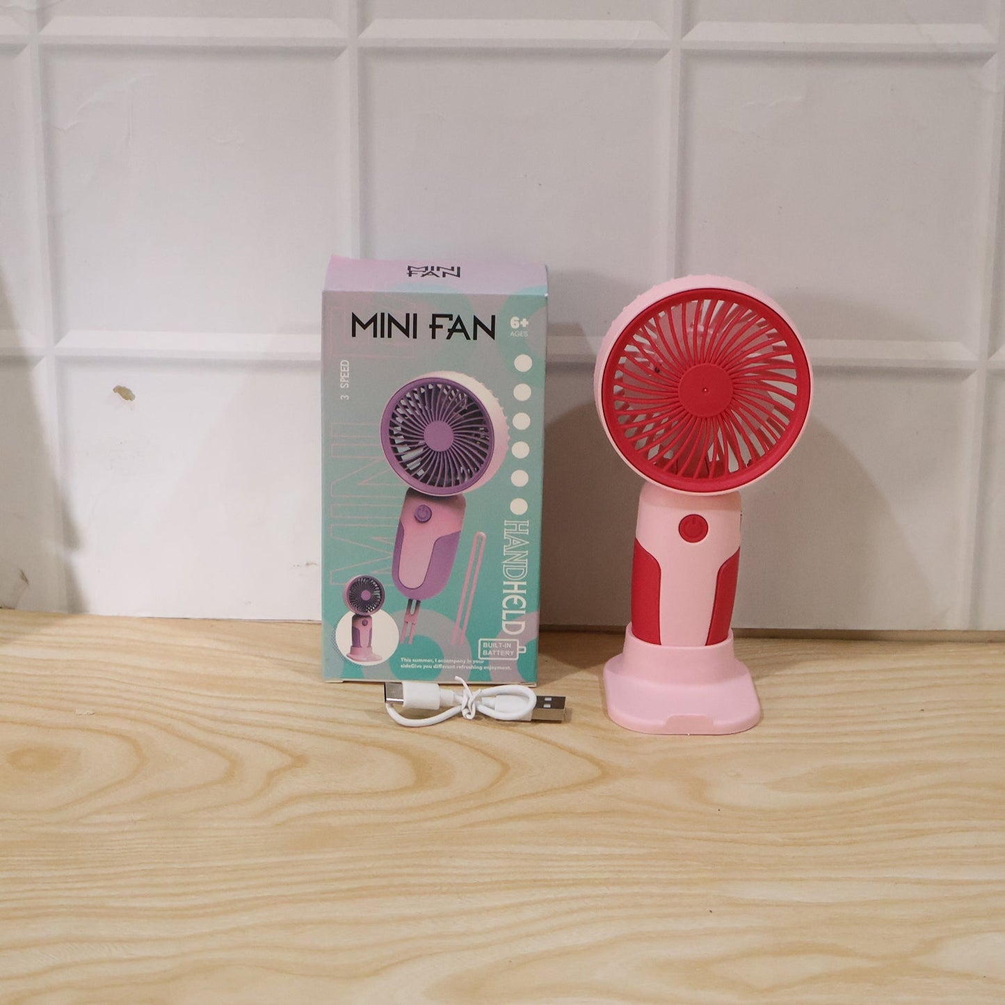 Retail packaging for mini rechargeable handheld fan
