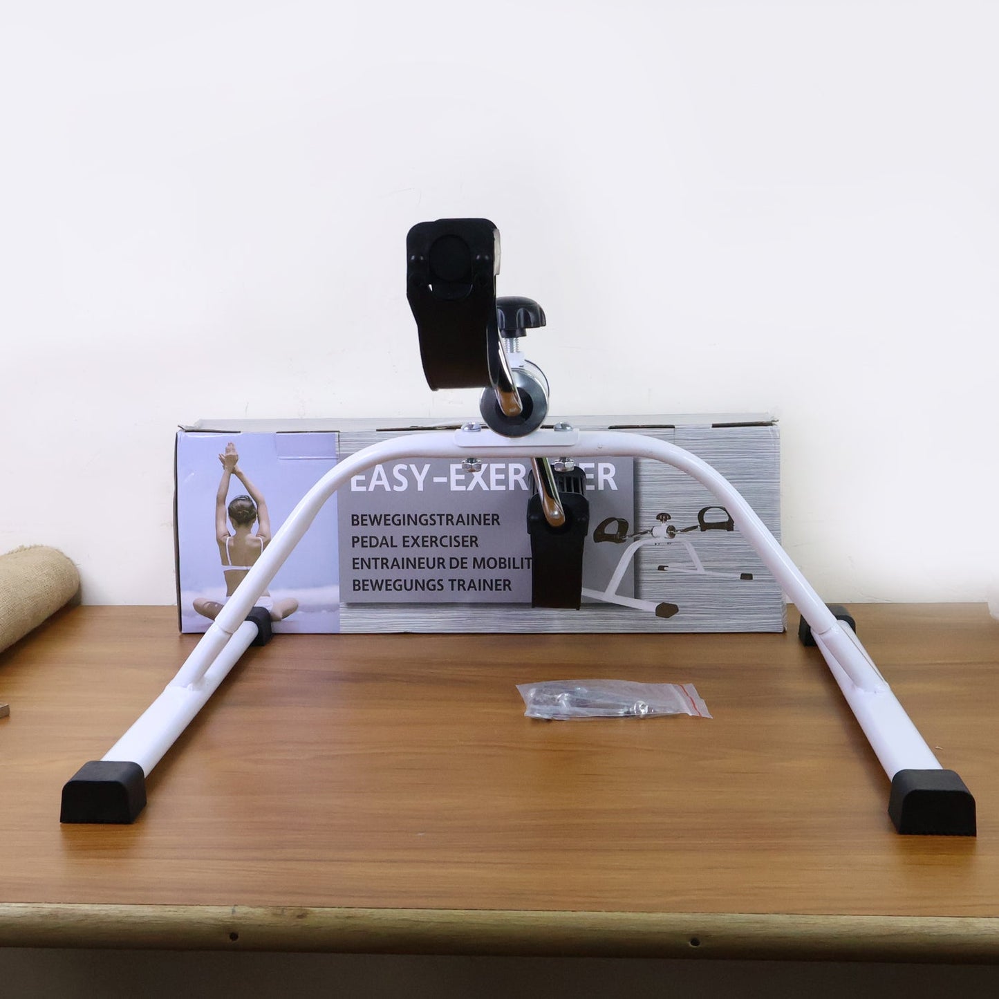 Daily workout portable exercise bike for physiotherapy and fitness
