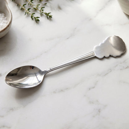 Stainless steel dinner spoon suitable for home and restaurant use