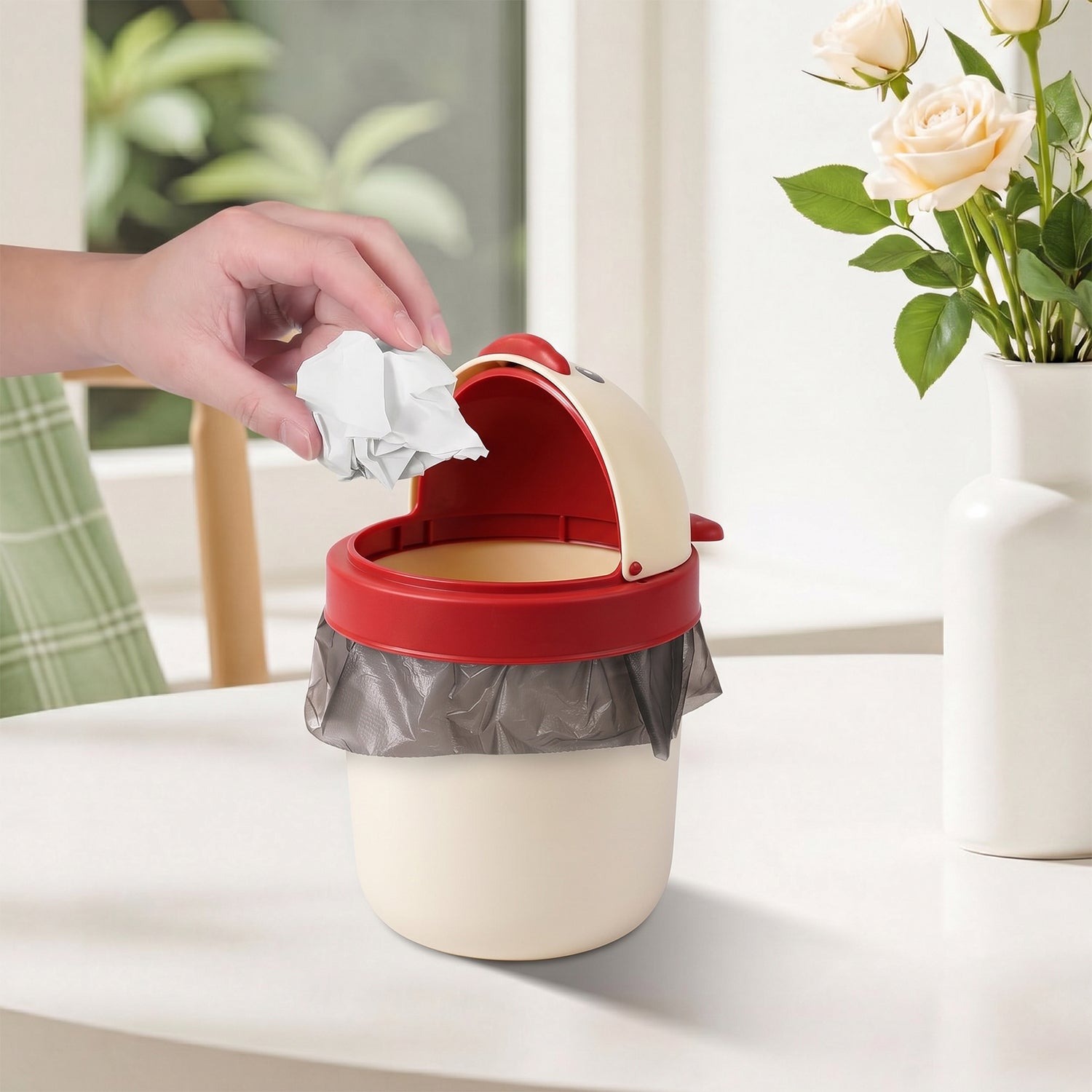 Home use portable mini trash can with chick design