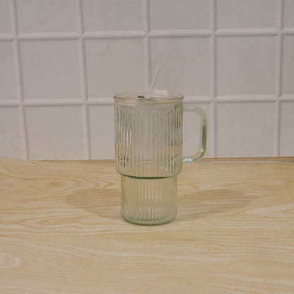Pack of glass tumbler with straw in box