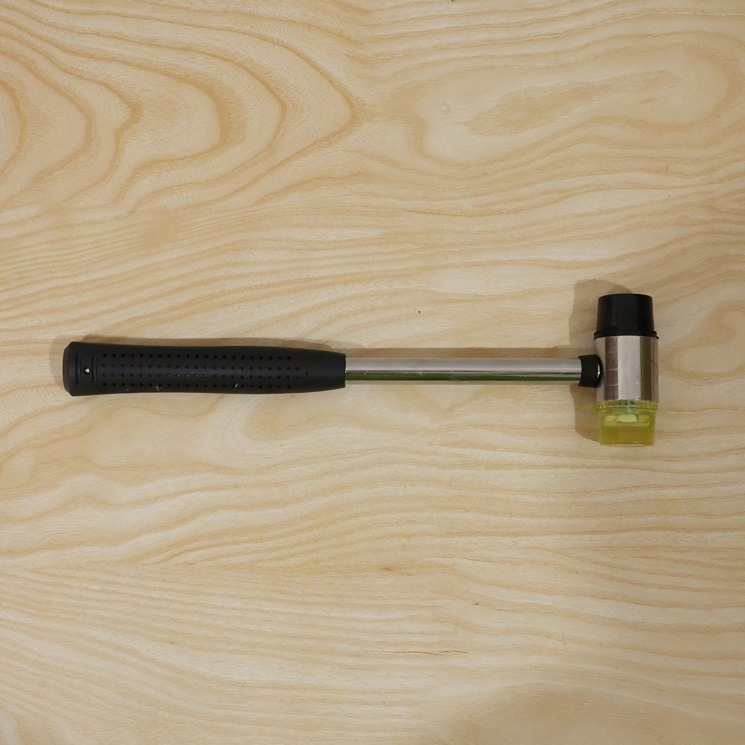 Daily use rubber mallet for furniture, tiles, and DIY repairs
