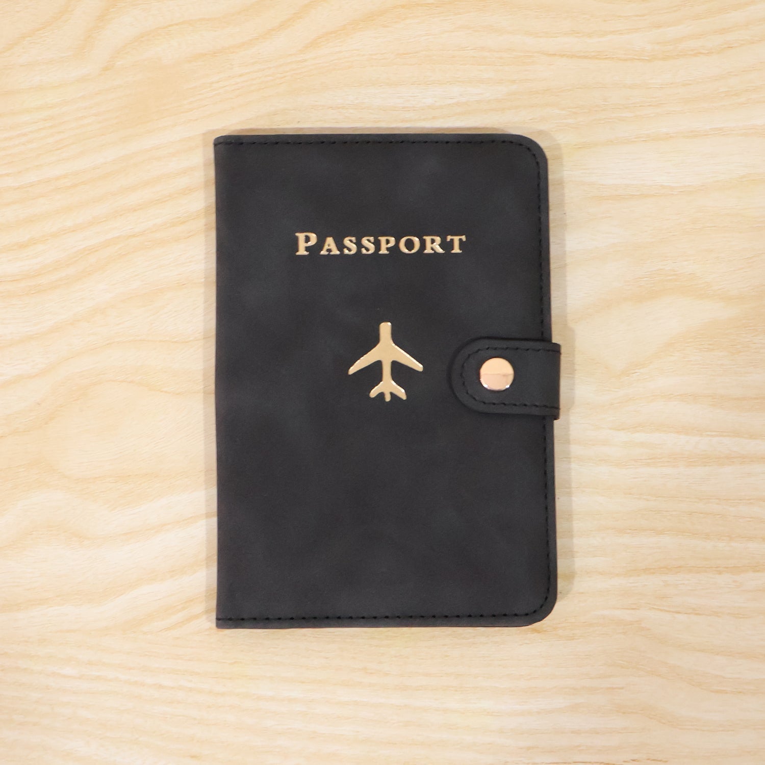 Travel document holder ideal for daily use