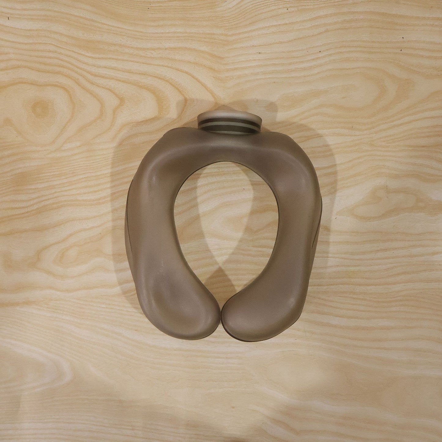 U shape hot water bottle pack box for easy use