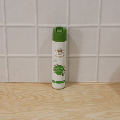 Daily use white floral freshener spray