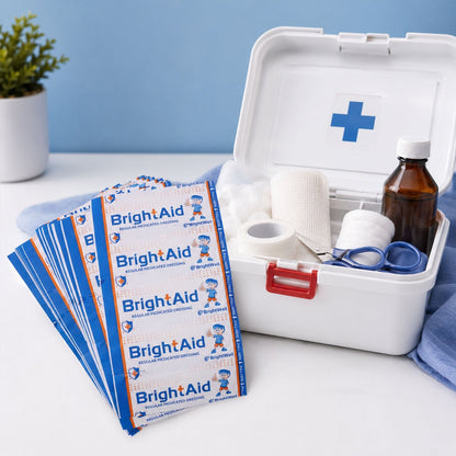 Box of 100 skin-friendly medicated adhesive bandages