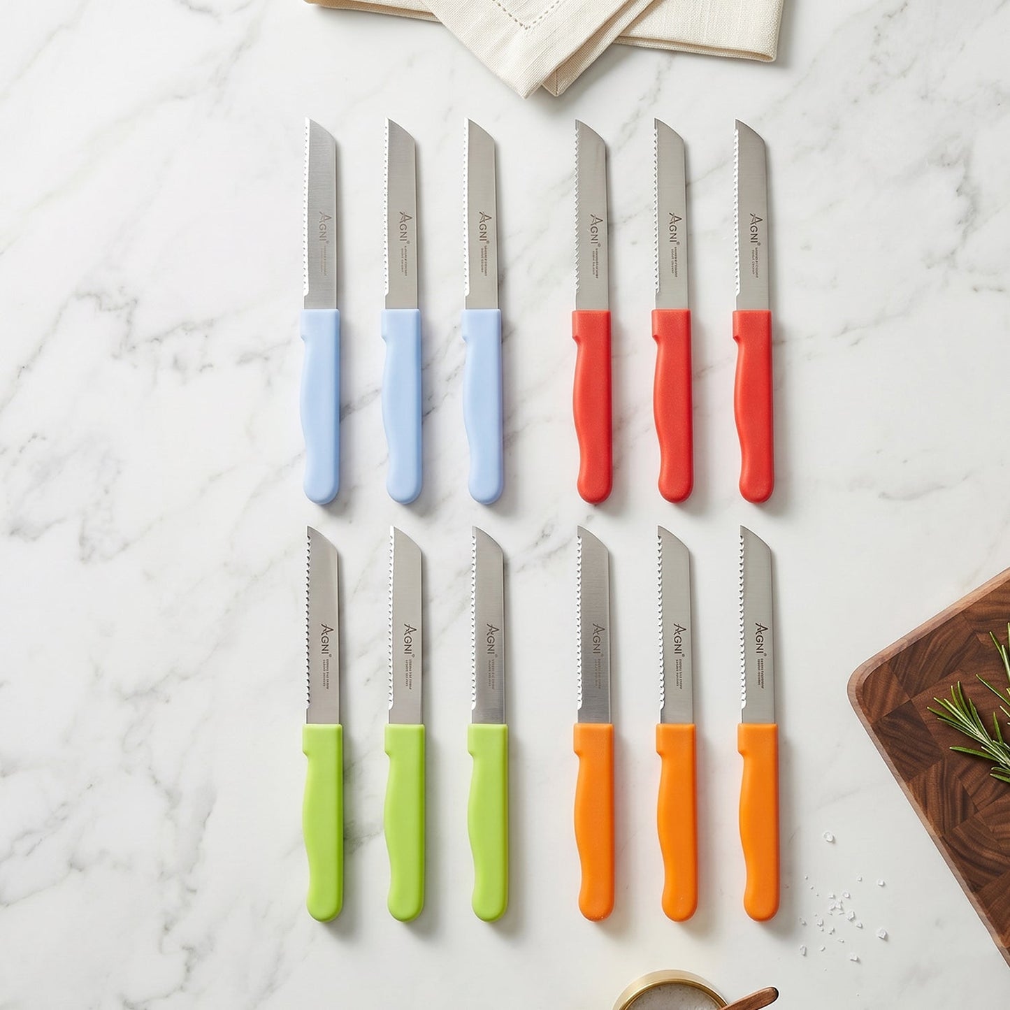 Stainless steel vegetable and fruit cutting knives in the set