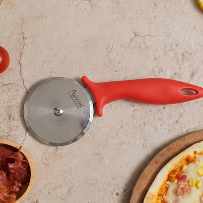 Design details of stainless steel pizza wheel
