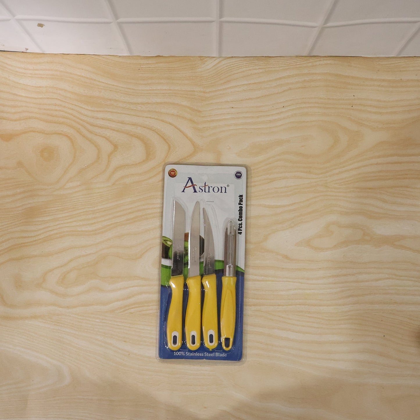 Kitchen tools for cutting and peeling with knife set