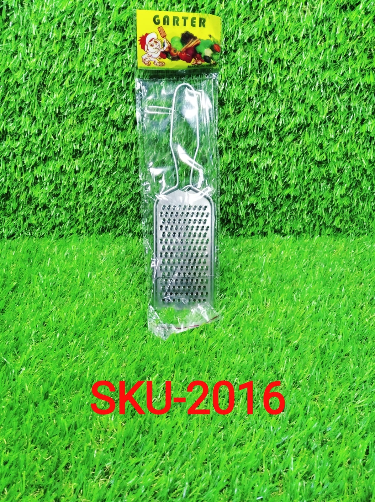 Steel grater with ergonomic grip handle for easy use