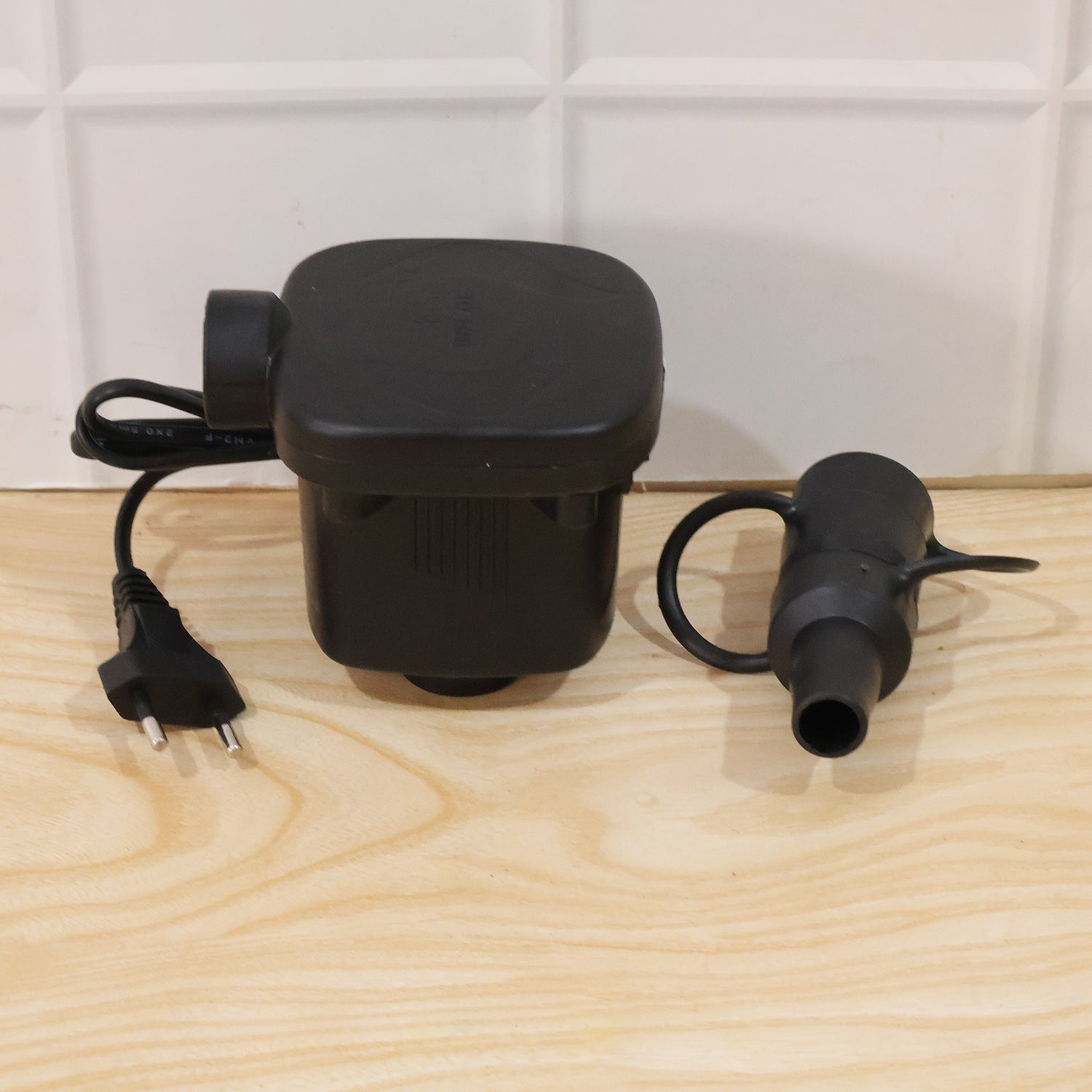 Electric air pump for daily household use