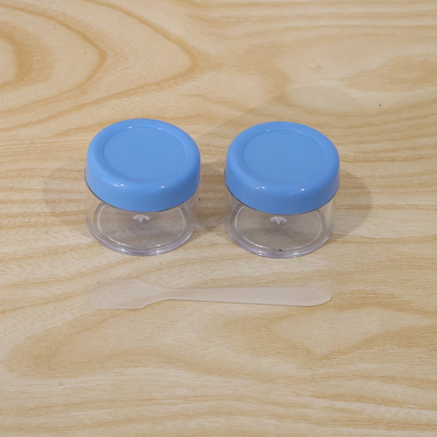 Daily use cosmetic jars with spatulas