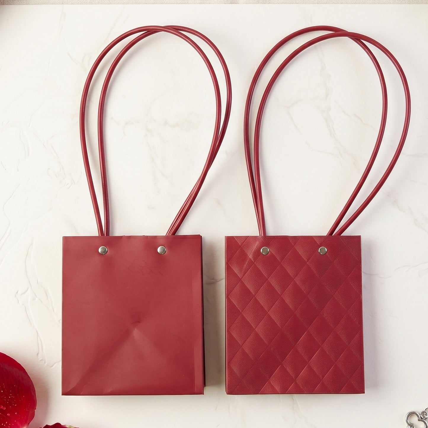 Flower packaging bag for gifting use