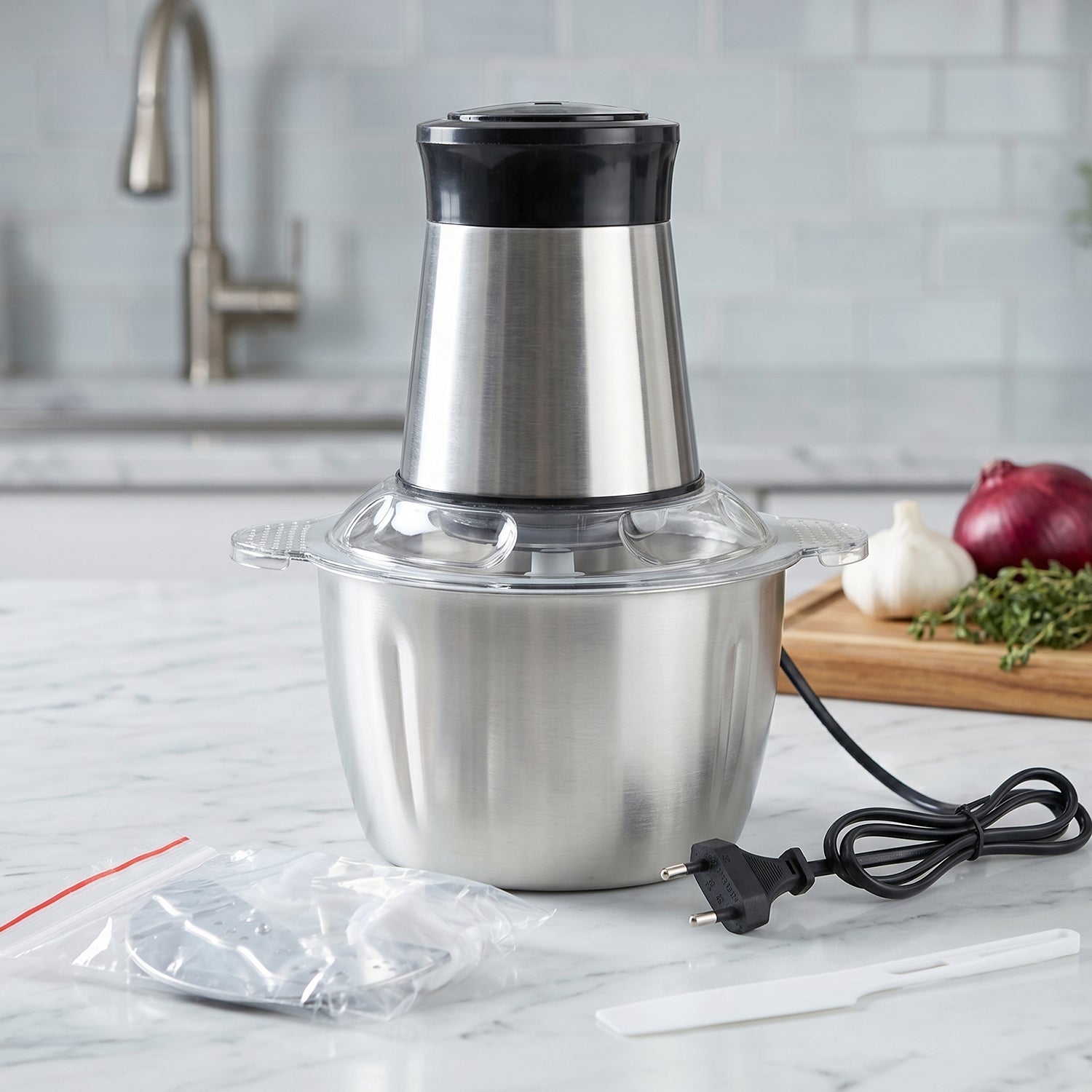 Meal preparation food processor with stainless steel blades