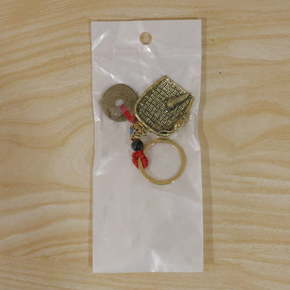 Dustpan keychain packaging in box